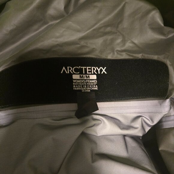 Women's Arcteryx goretex ski shell jacket size M - Picture 4 of 4